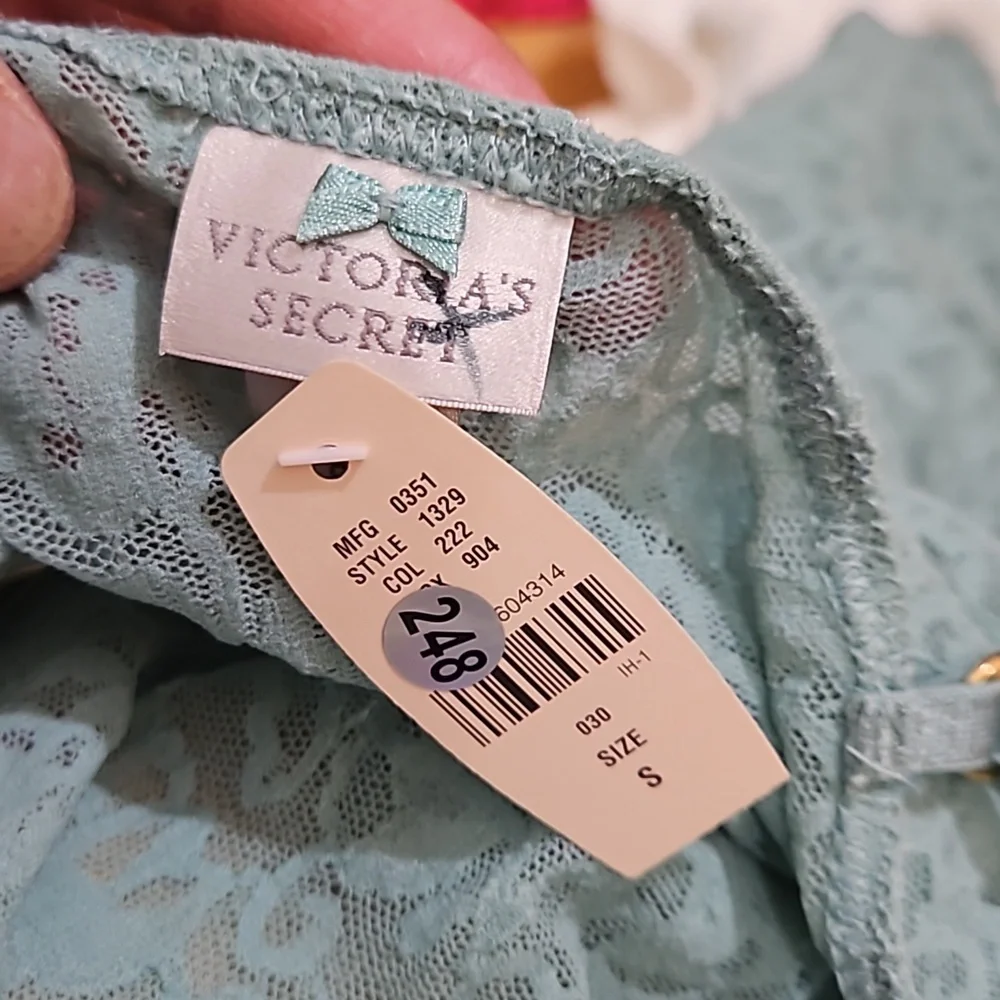 Victoria's Secret stretchy lace aqua Chemise NWT